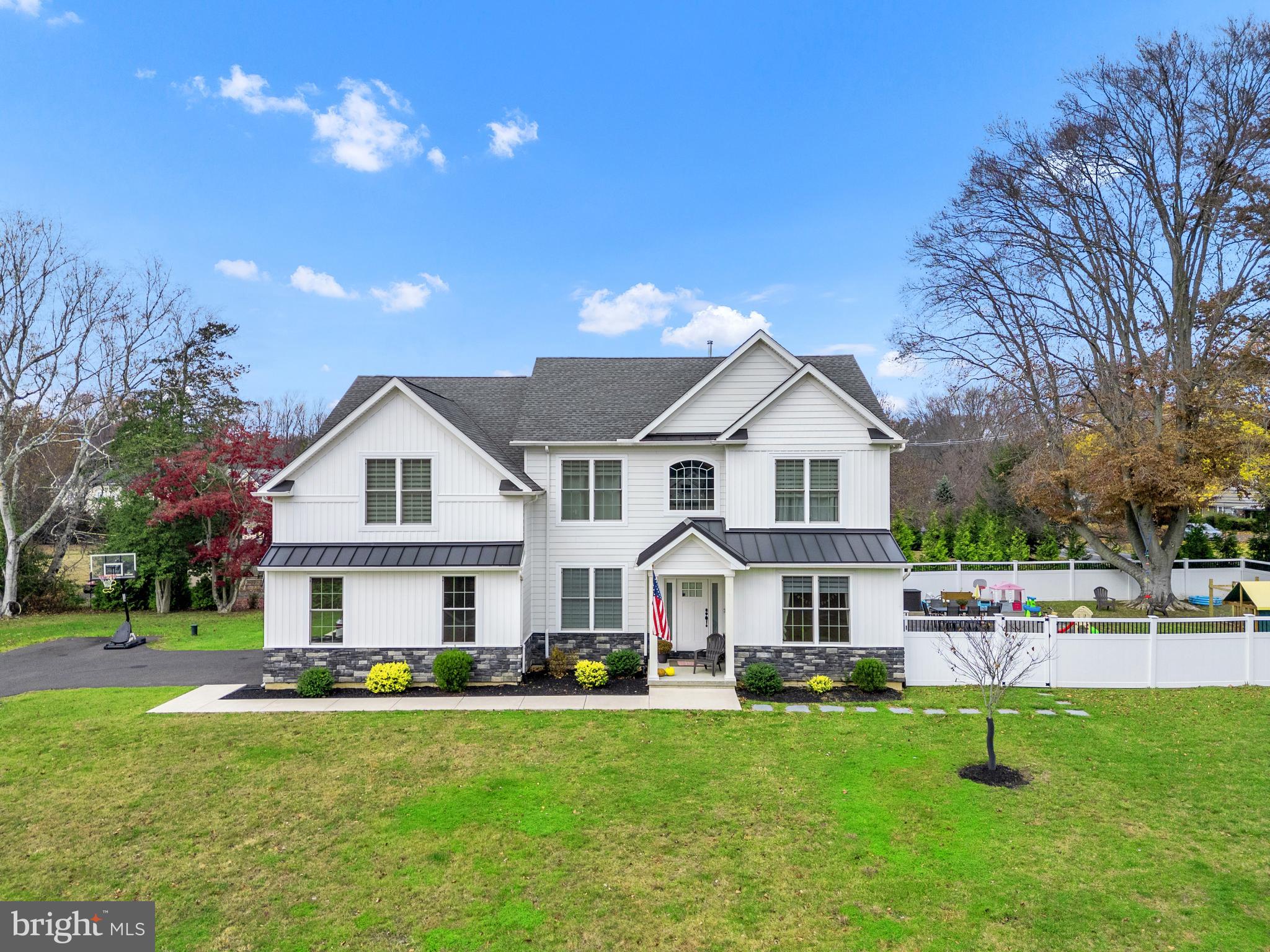 1066 BRISTOL RD