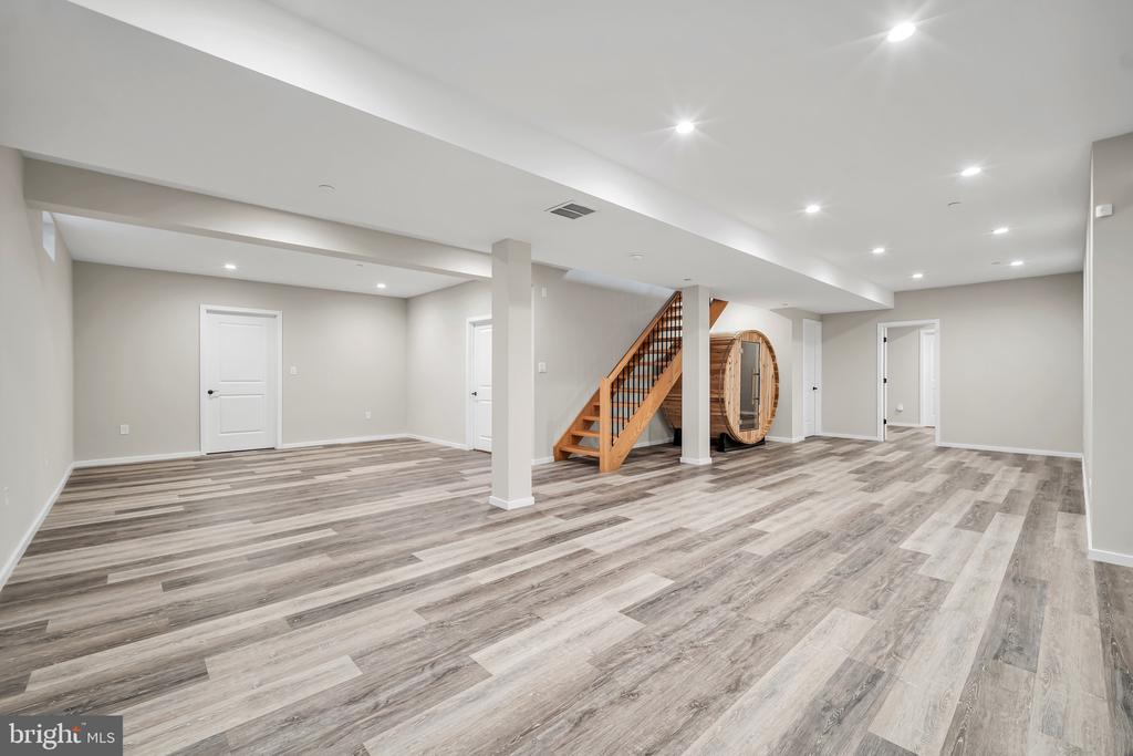 1066 BRISTOL RD