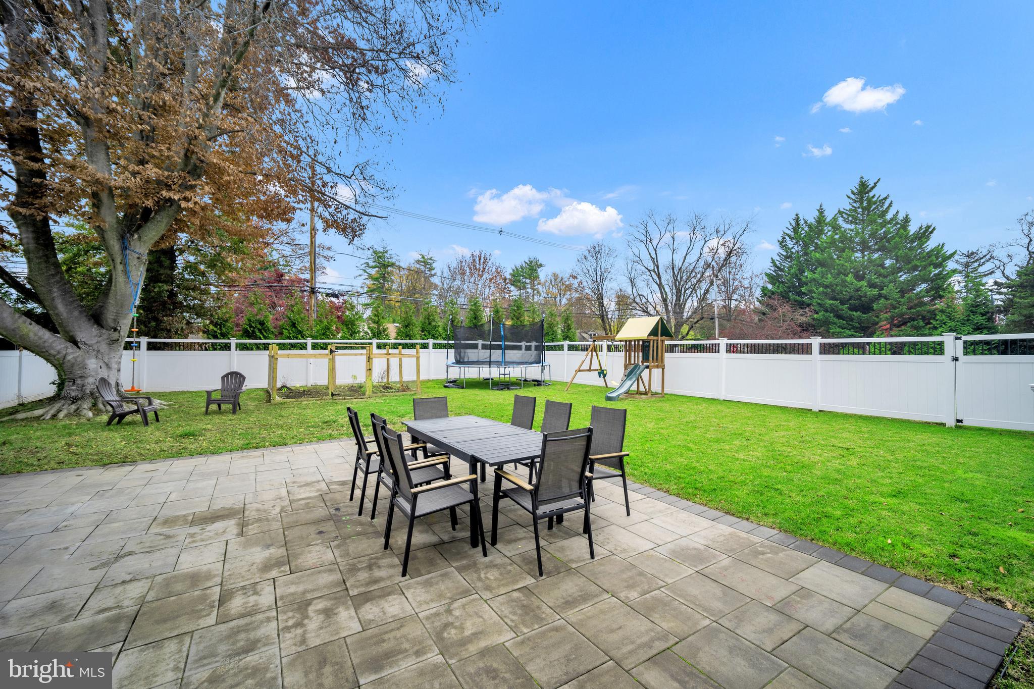1066 BRISTOL RD