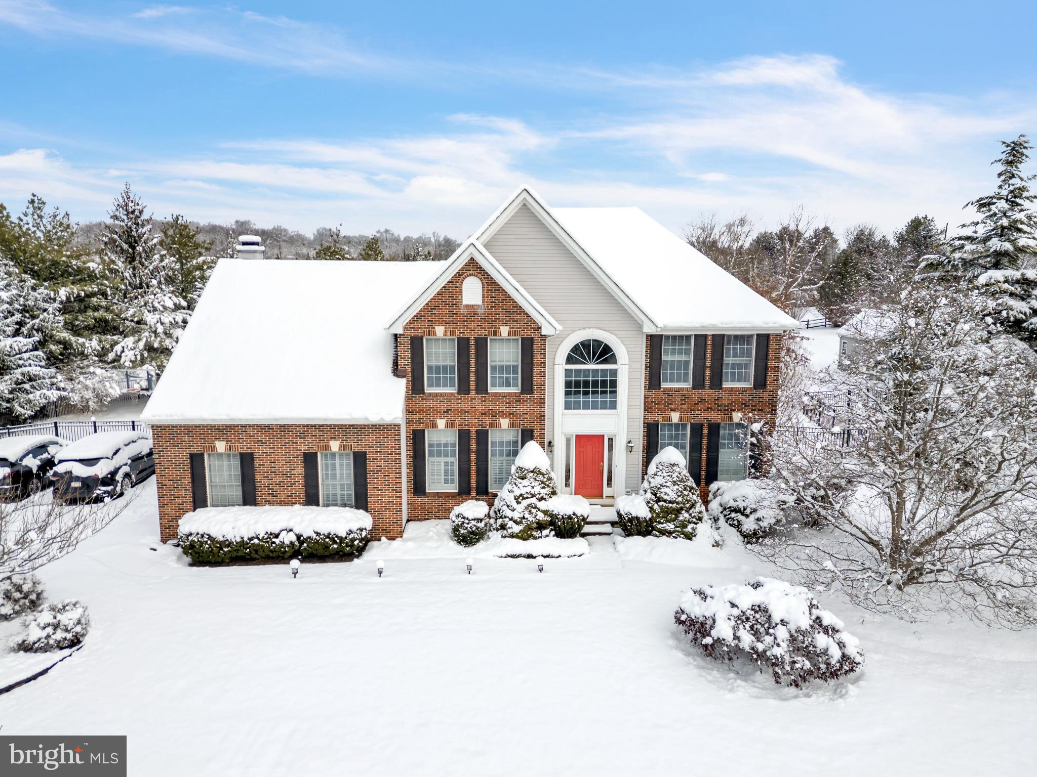 4 DORCHESTER LANE
