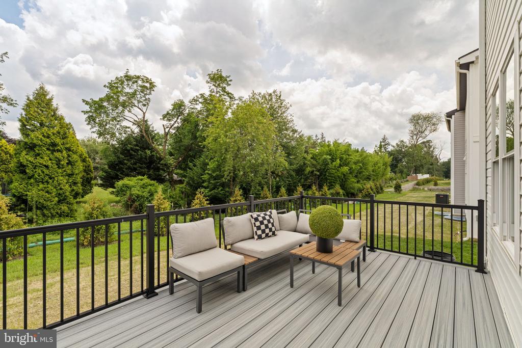 649 PROVIDENT RD
