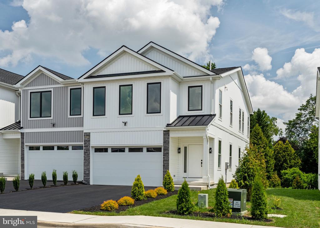 649 PROVIDENT RD