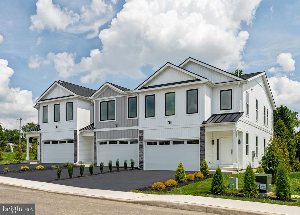 649 PROVIDENT RD