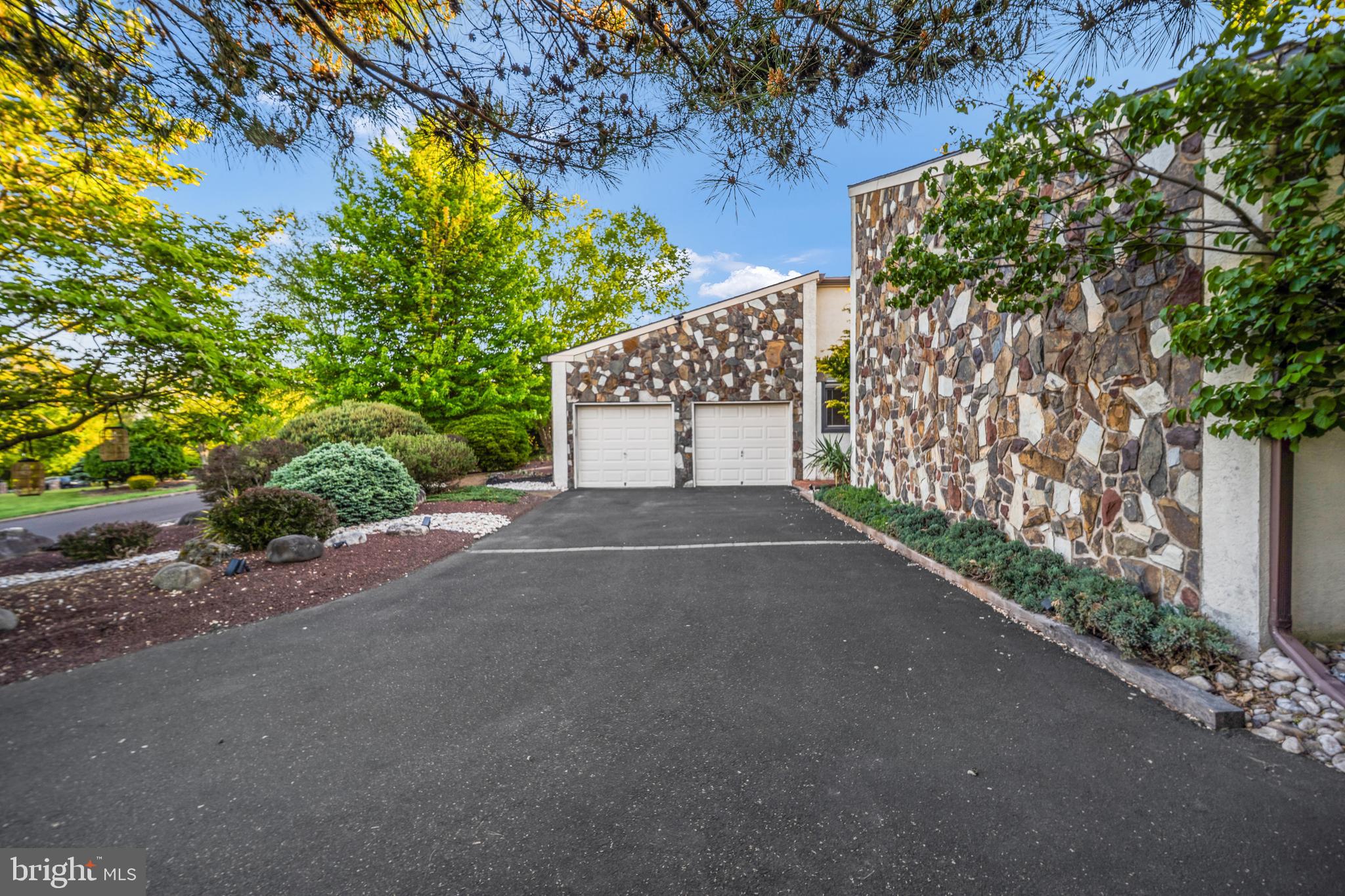 93 MEER DRIVE