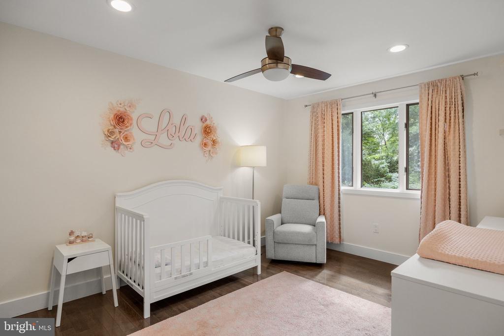 885 SPRING VIEW DRIVE