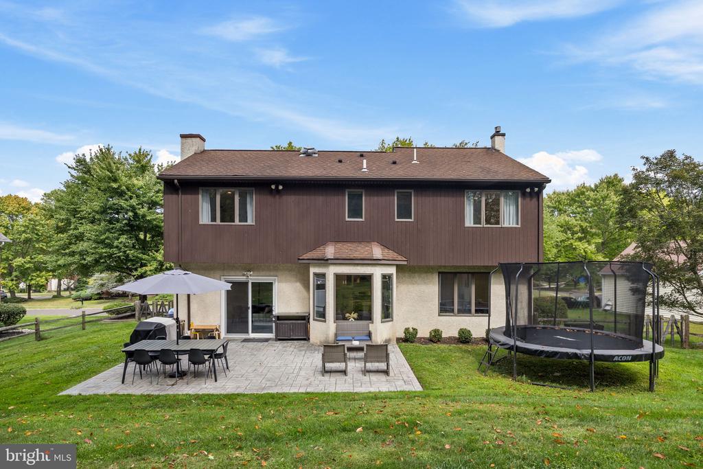 885 SPRING VIEW DRIVE