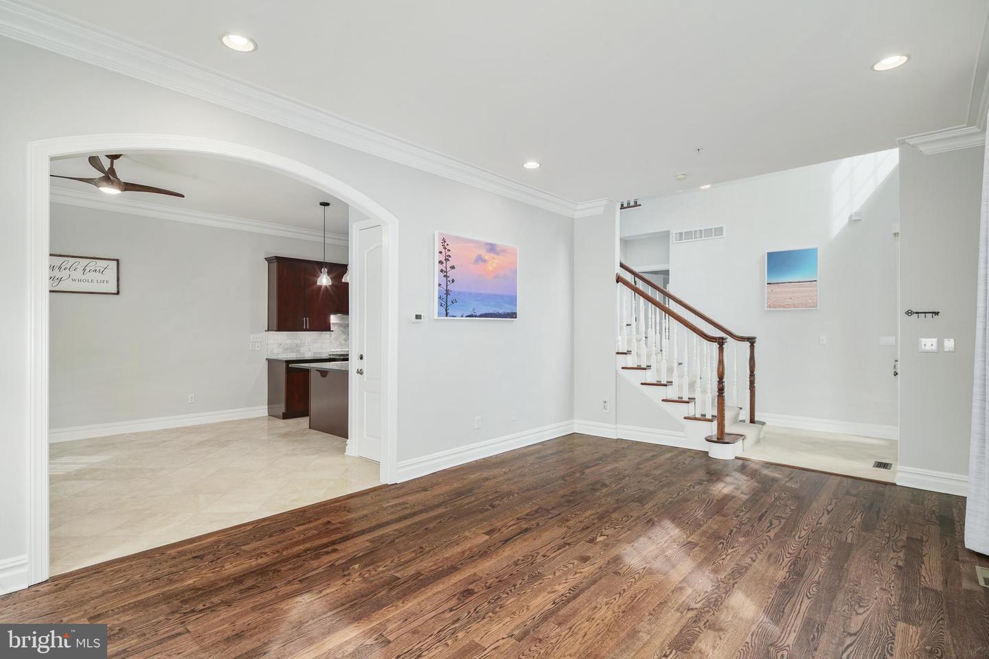 1 Breyer Ct #1