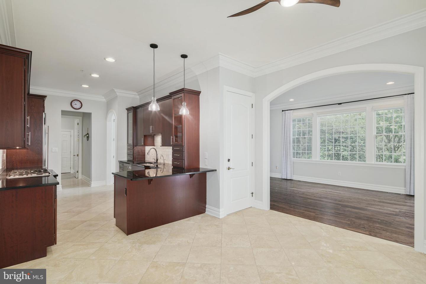 1 Breyer Ct #1