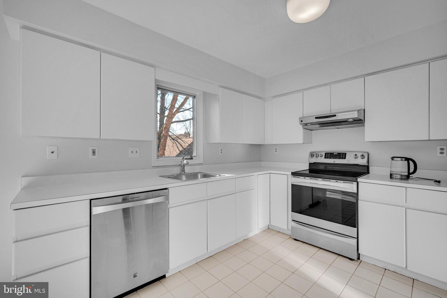 321 Linden Dr #321