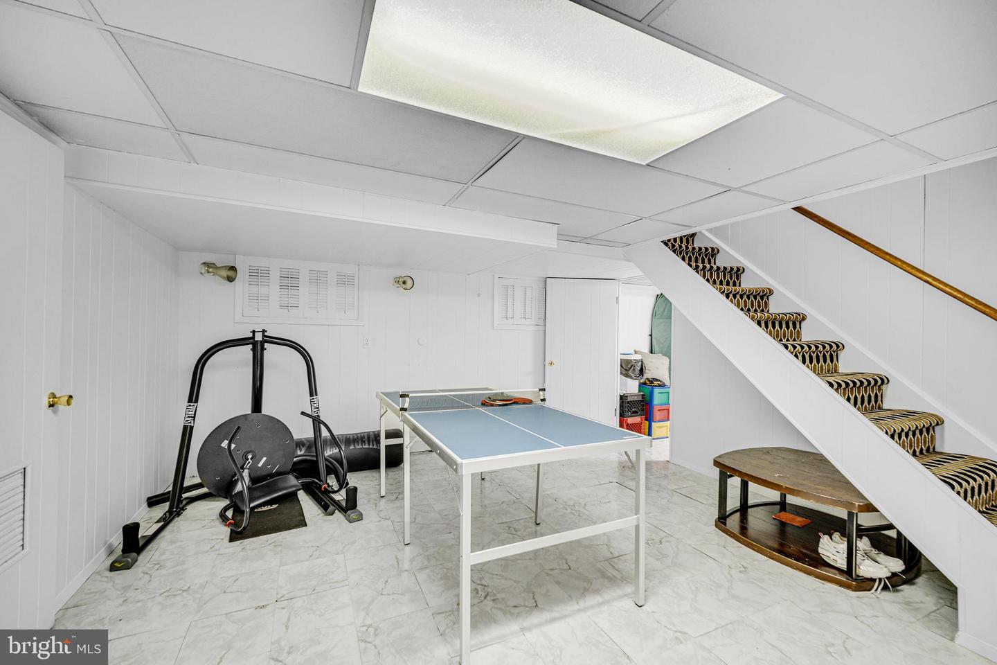 948 Robin Ln
