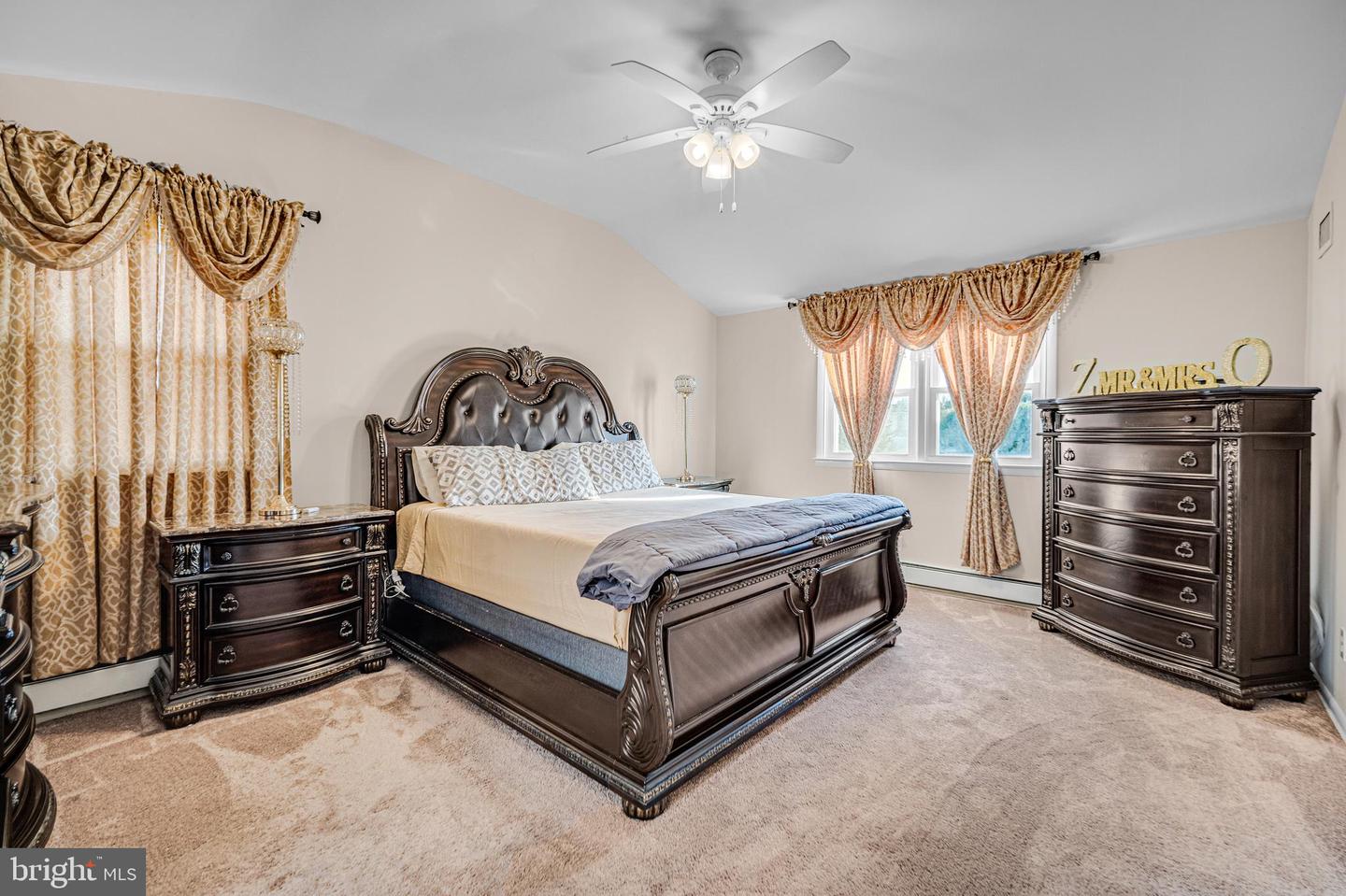 948 Robin Ln