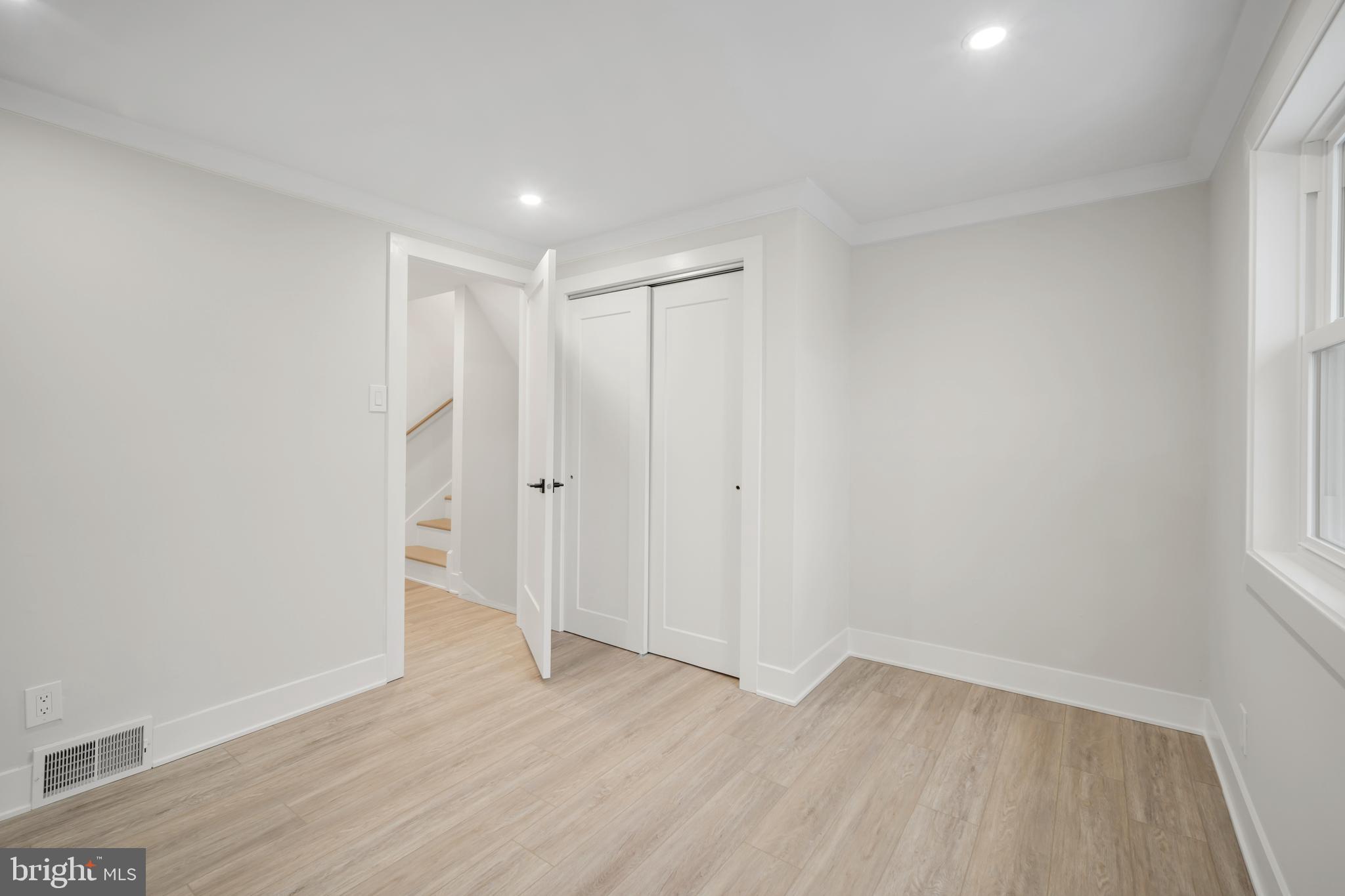 2948 Woodland Rd