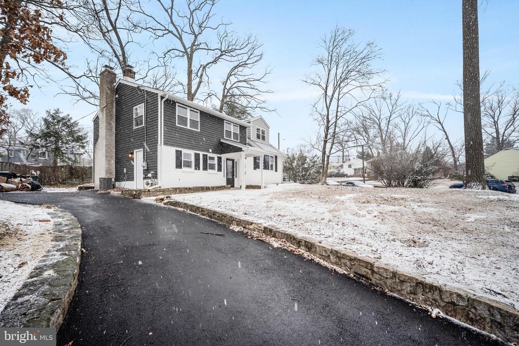2948 Woodland Rd