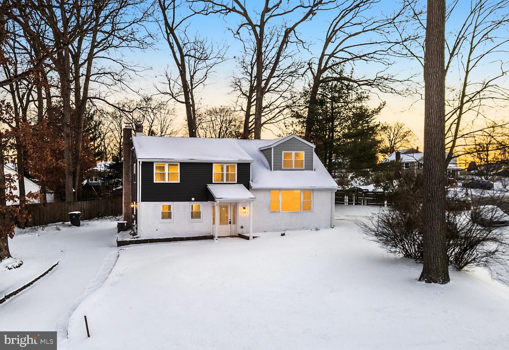 2948 Woodland Rd