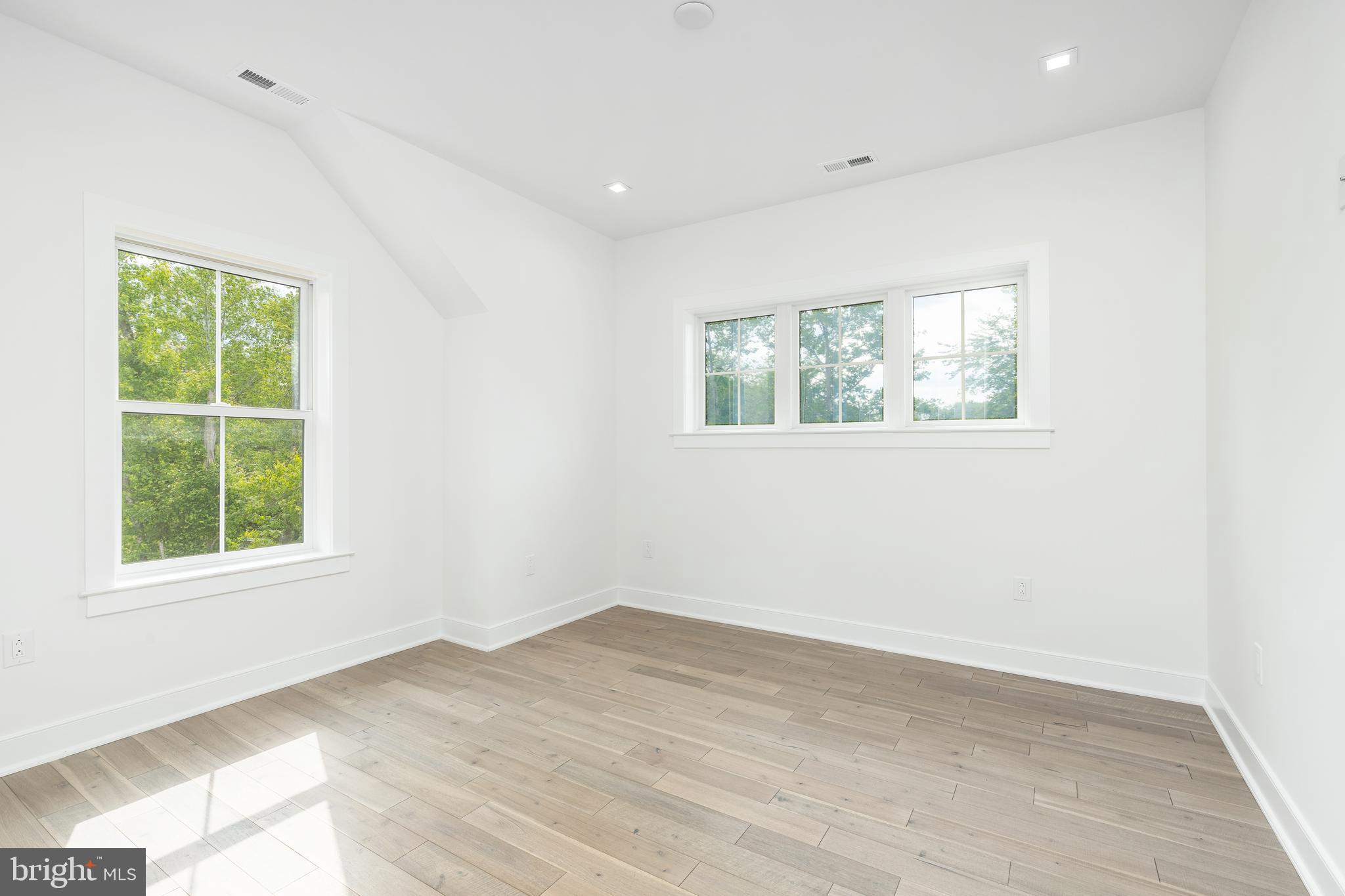 962 Tennis Ave #Residence 1