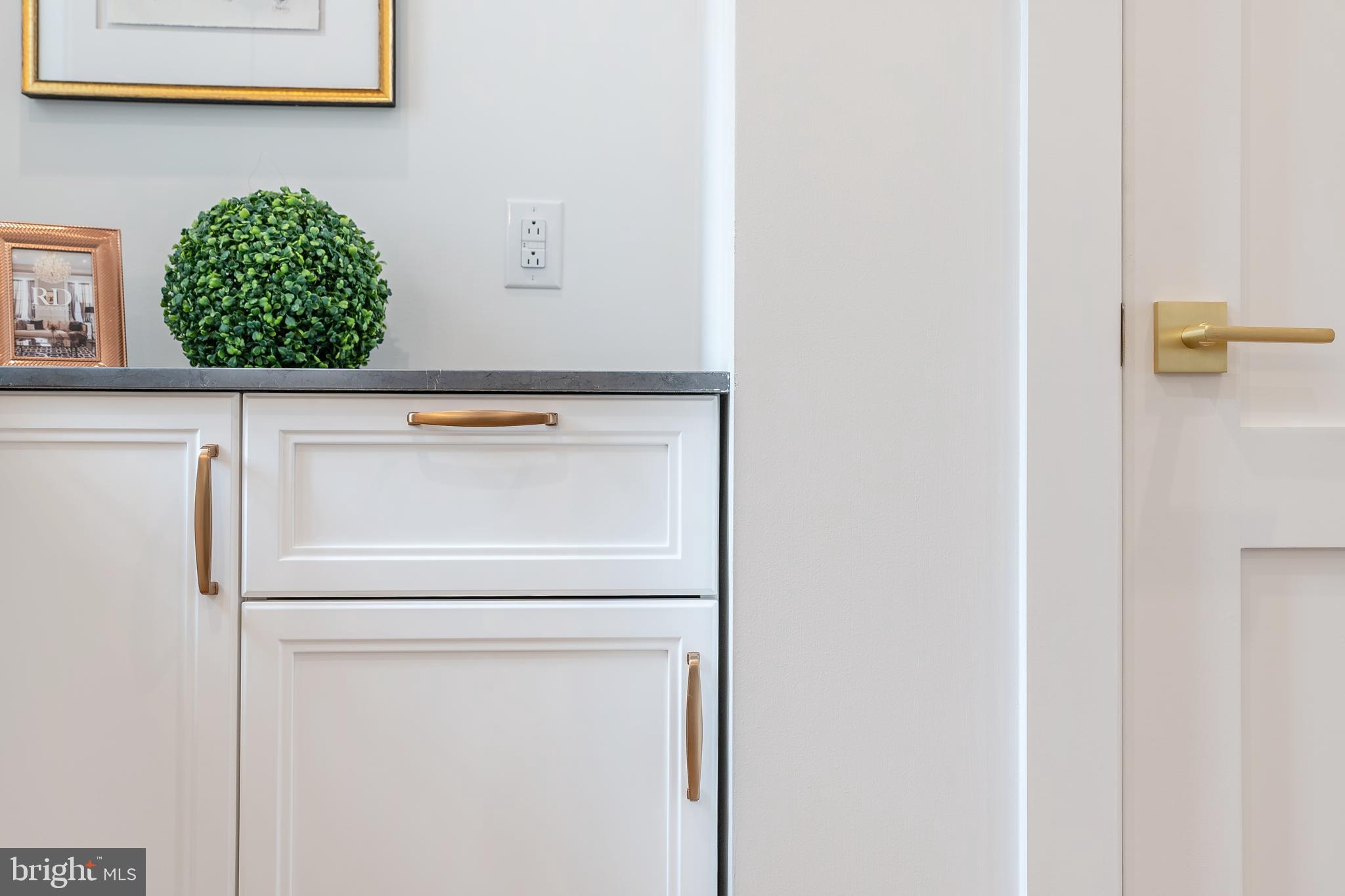 962 Tennis Ave #Residence 1