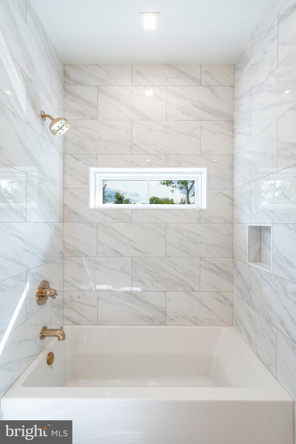 962 Tennis Ave #Residence 1