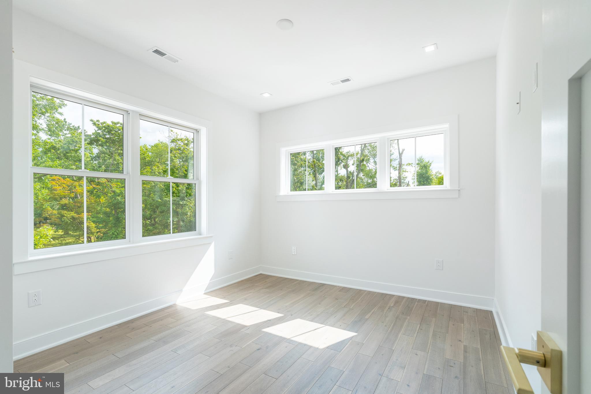 962 Tennis Ave #Residence 1