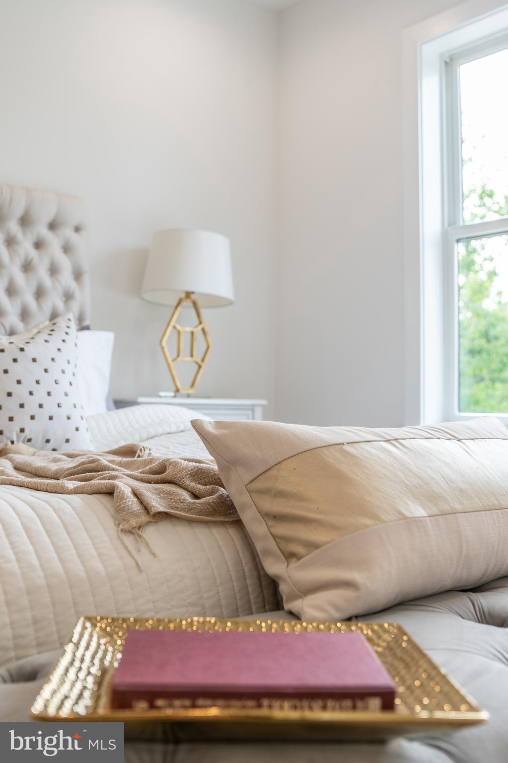 962 Tennis Ave #Residence 1