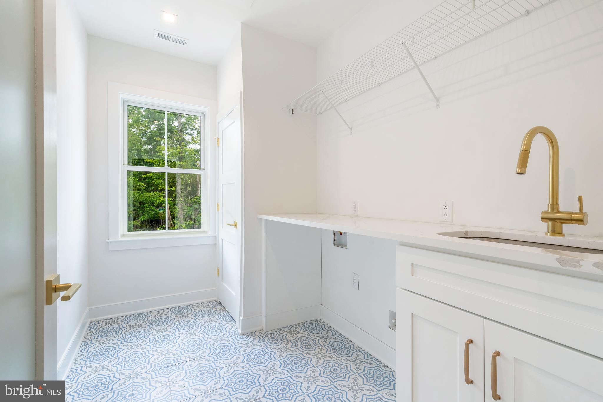 962 Tennis Ave #Residence 1