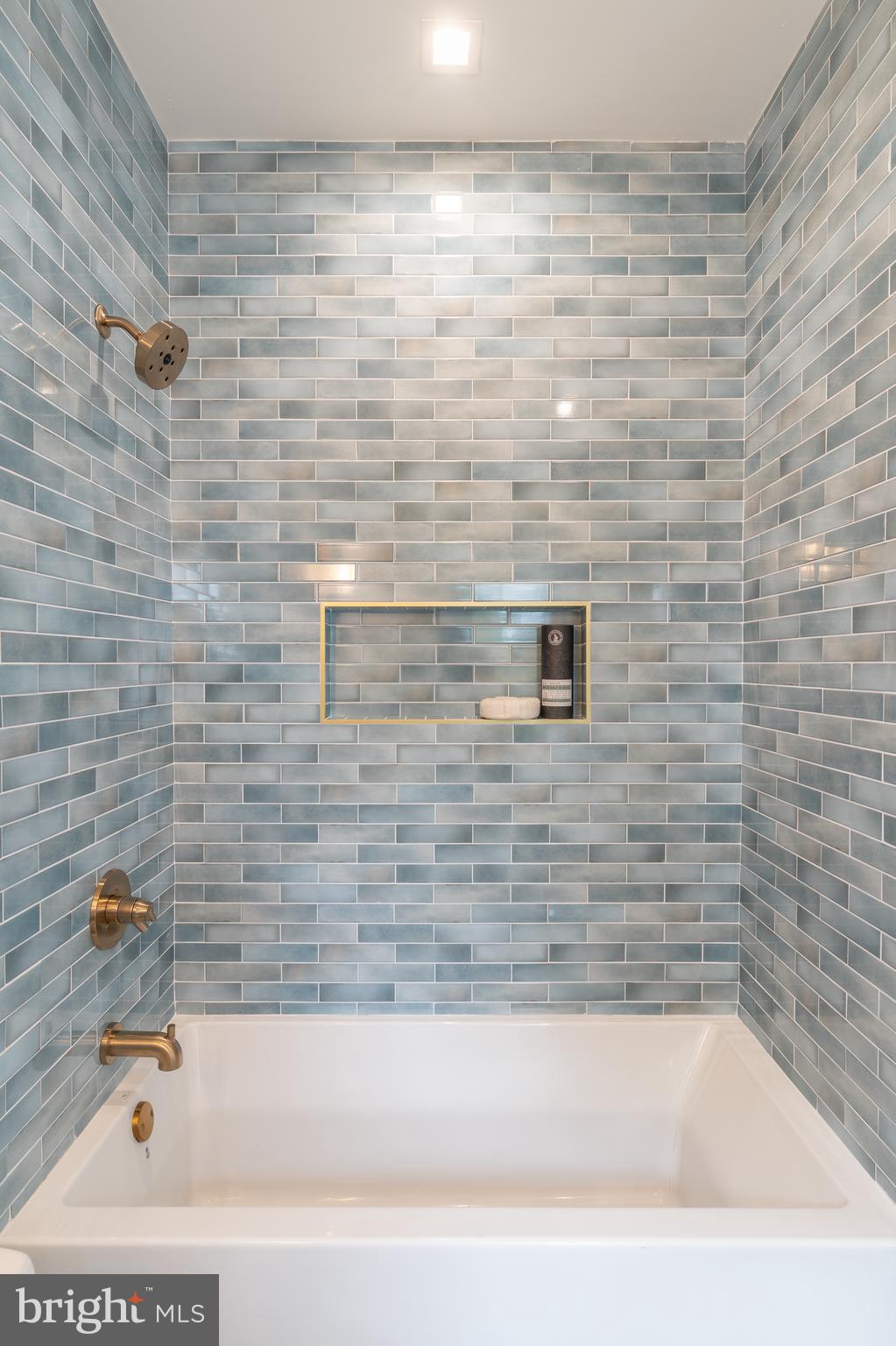 962 Tennis Ave #Residence 1