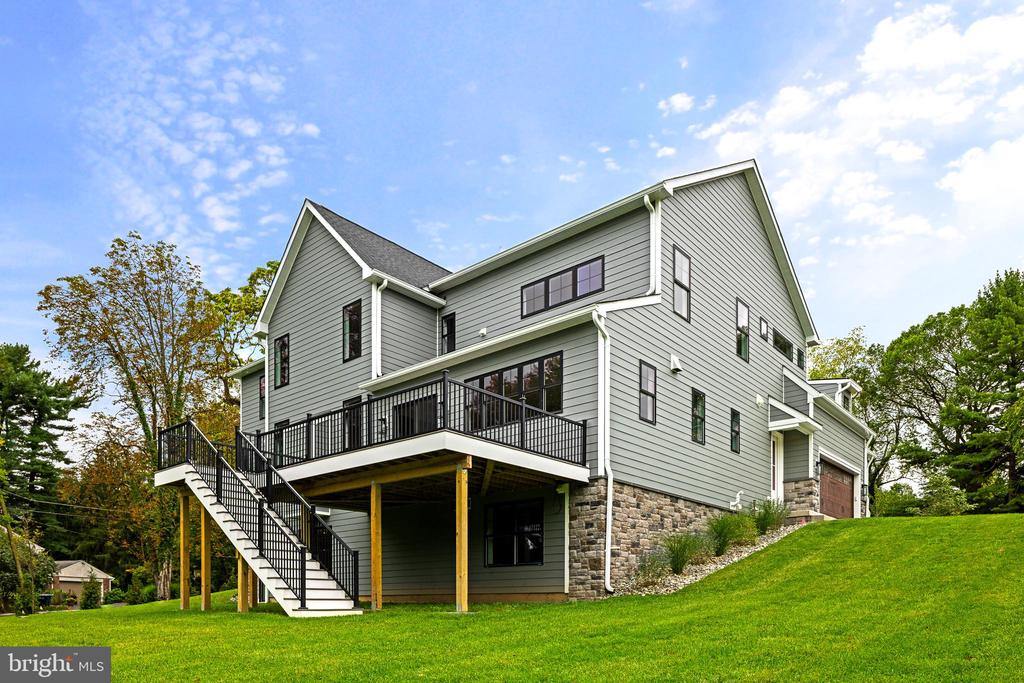 770 JOHNS LANE