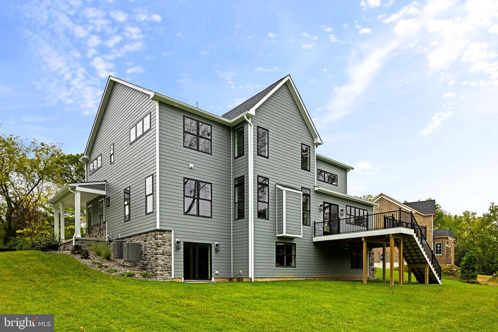 770 JOHNS LANE