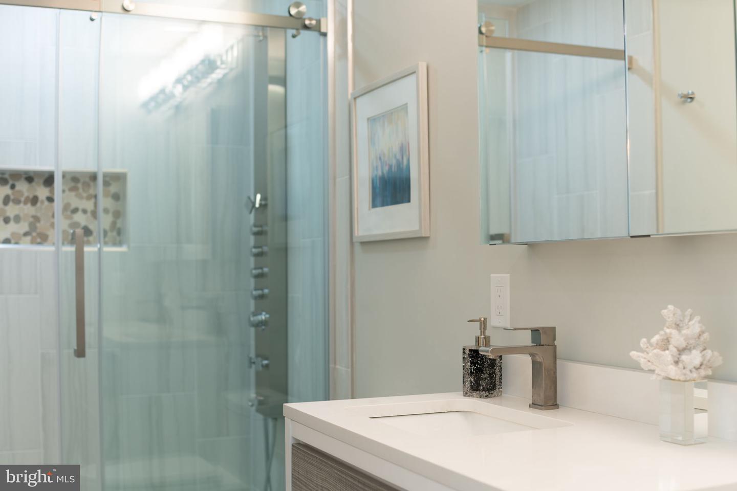 1221-31 E Berks St #210
