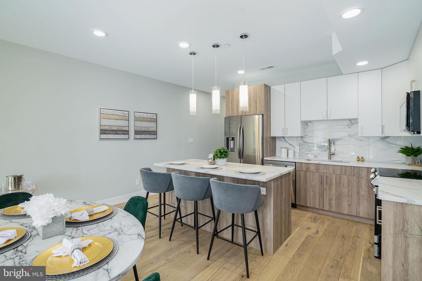 1221-31 E Berks St #302