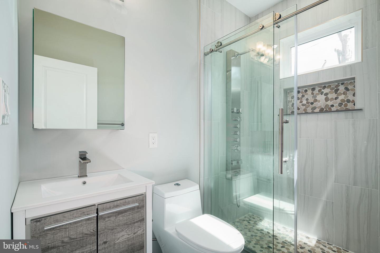 1221-31 E Berks St #302