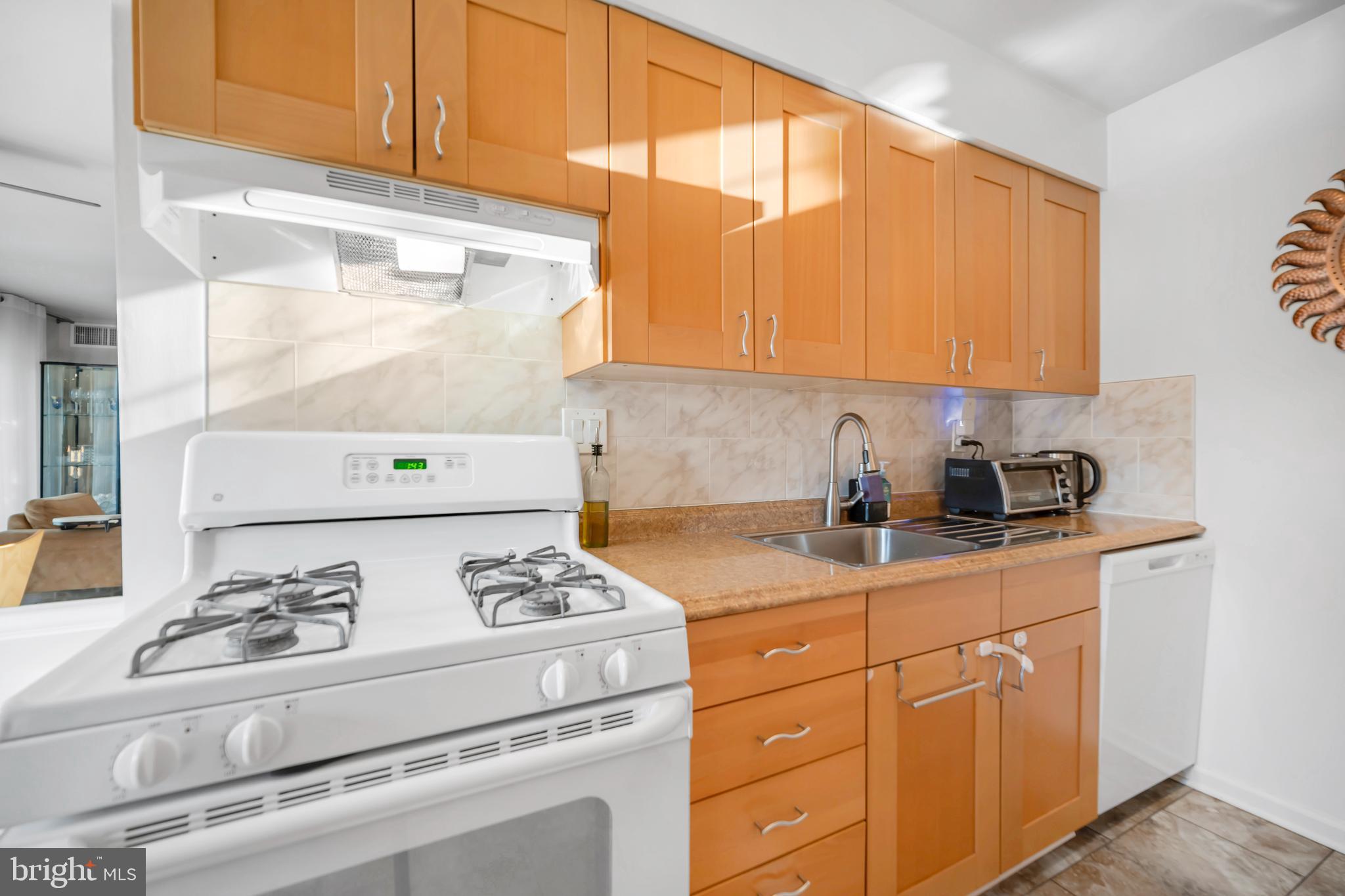 300 Byberry Rd #108