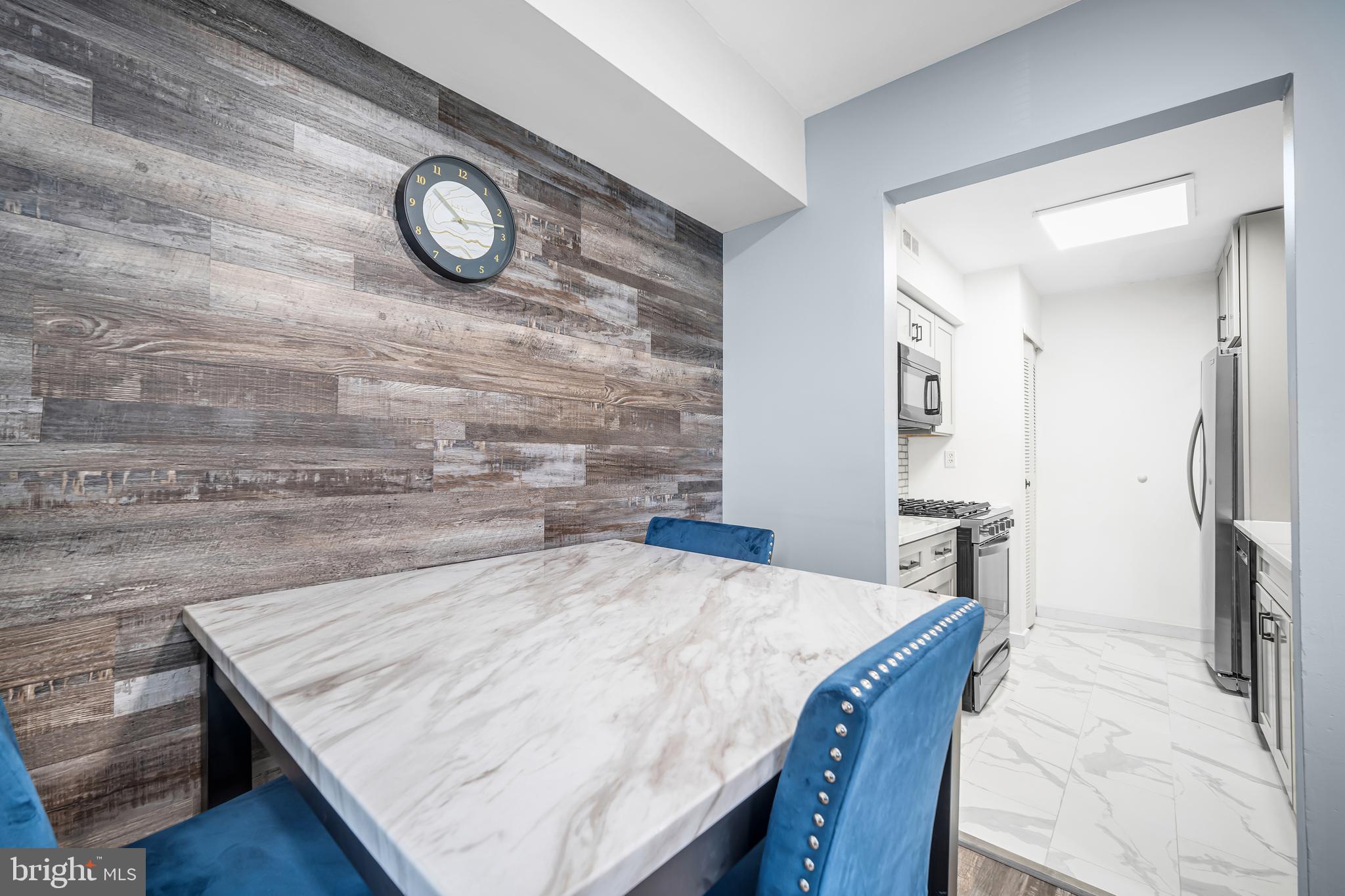 10103 Northeast Ave #7