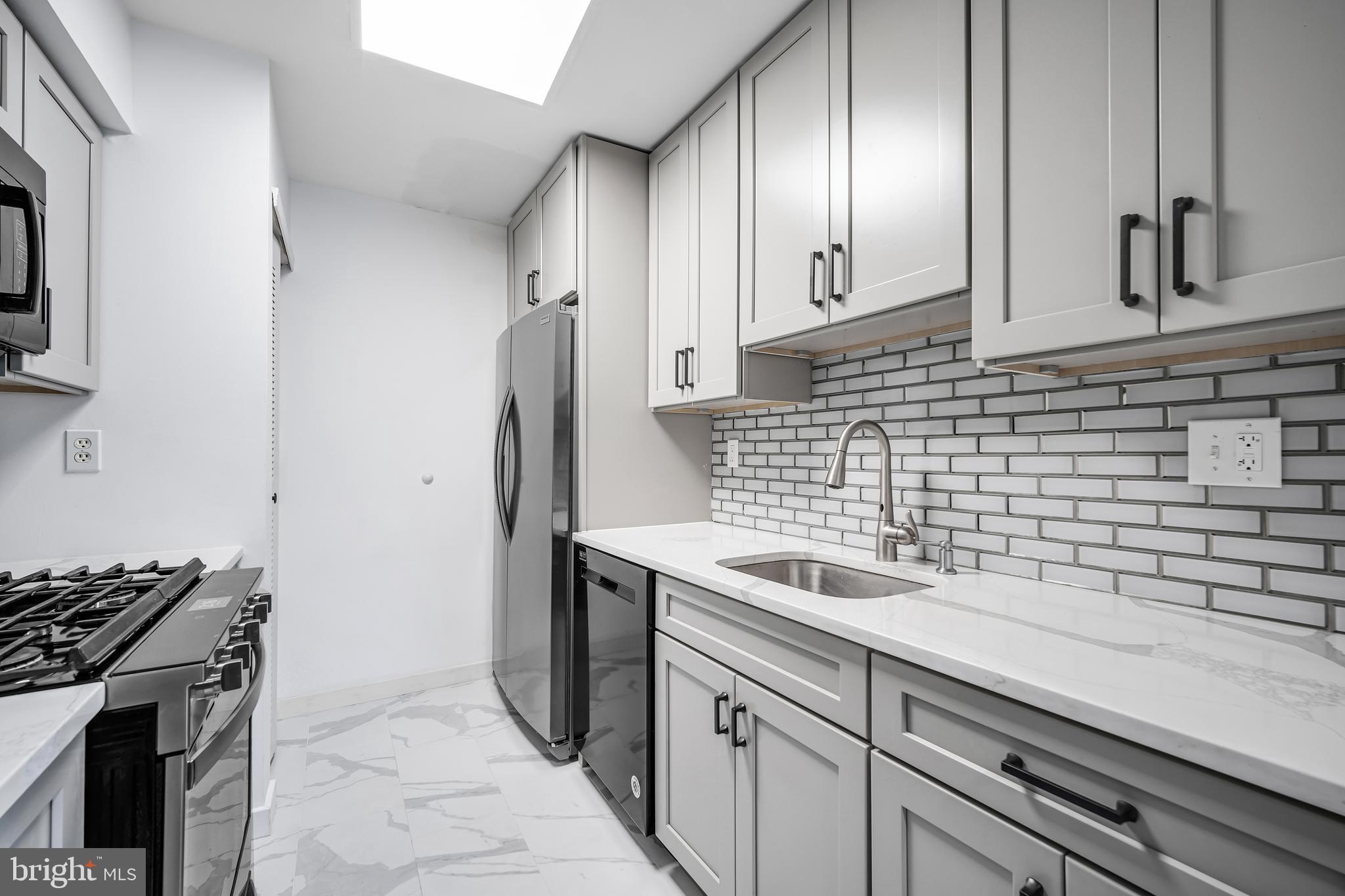 10103 Northeast Ave #7