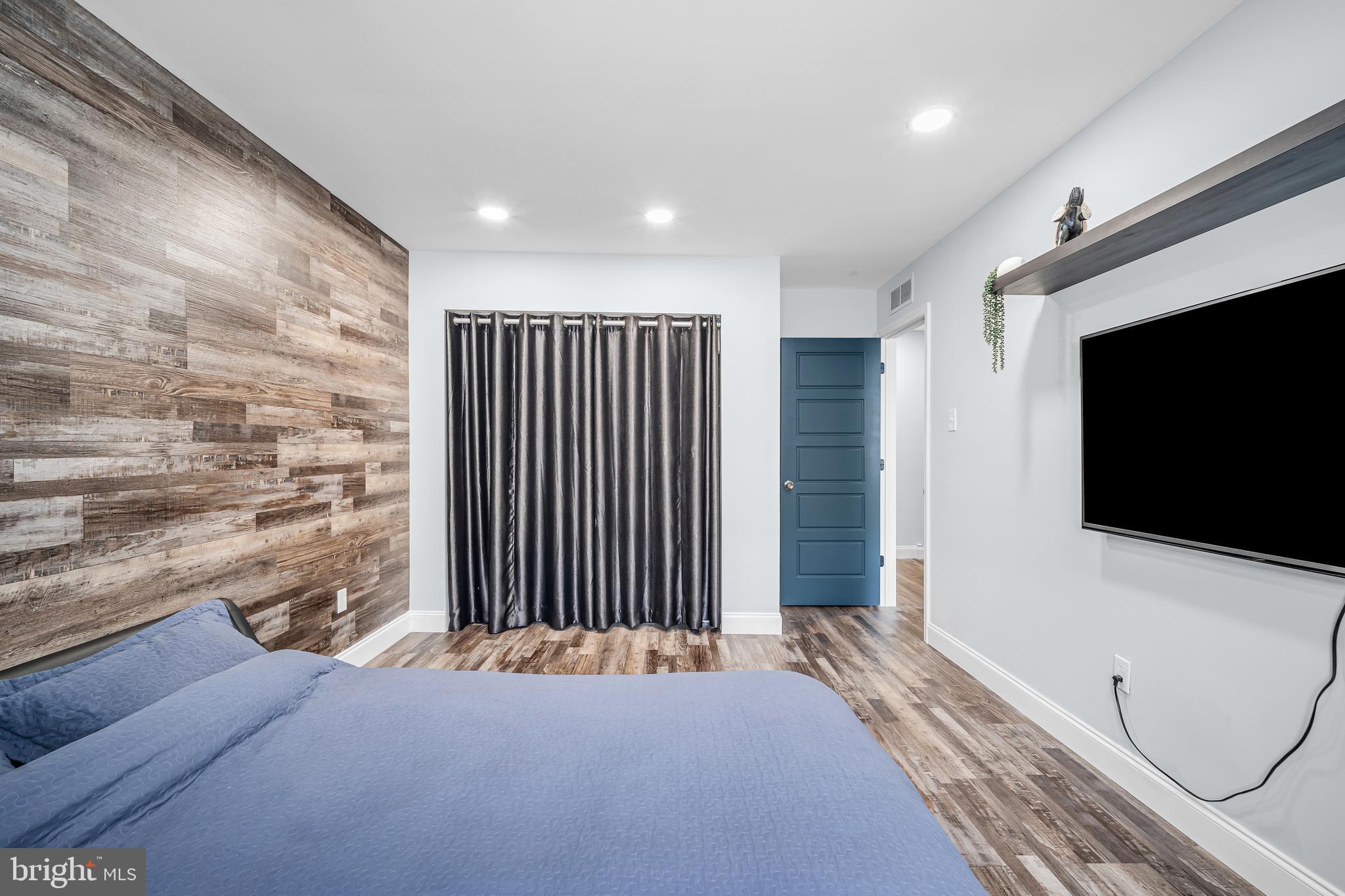 10103 Northeast Ave #7