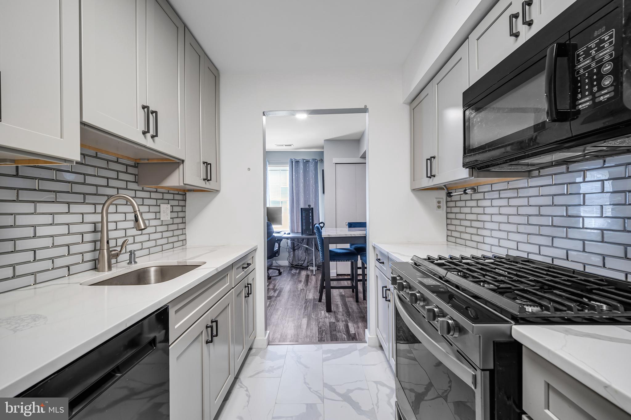 10103 Northeast Ave #7