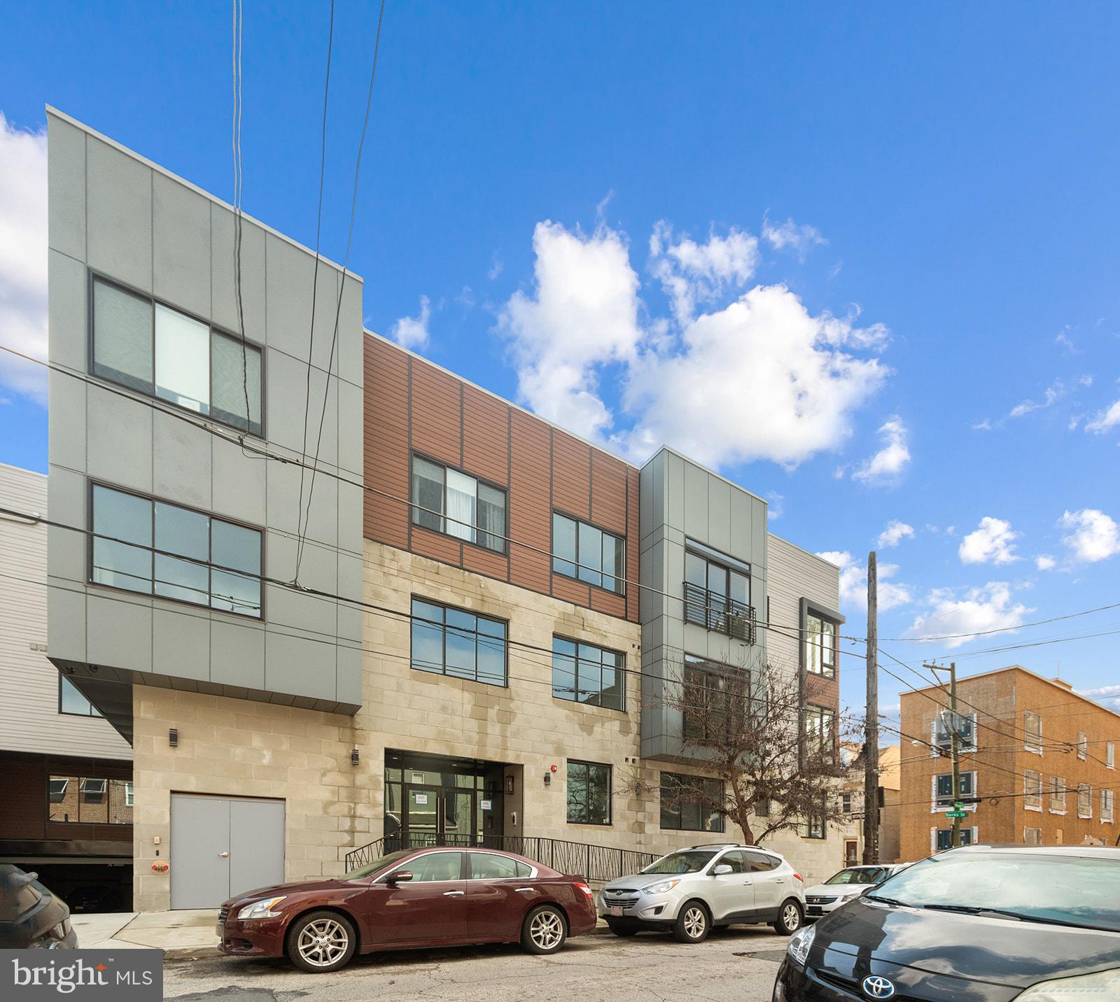 700 Moyer St #304