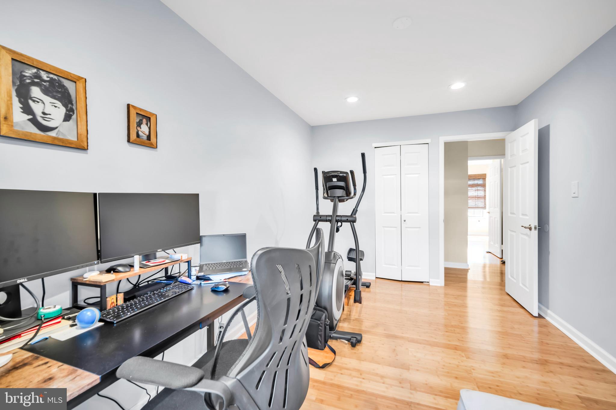 1208 Konrad Pl
