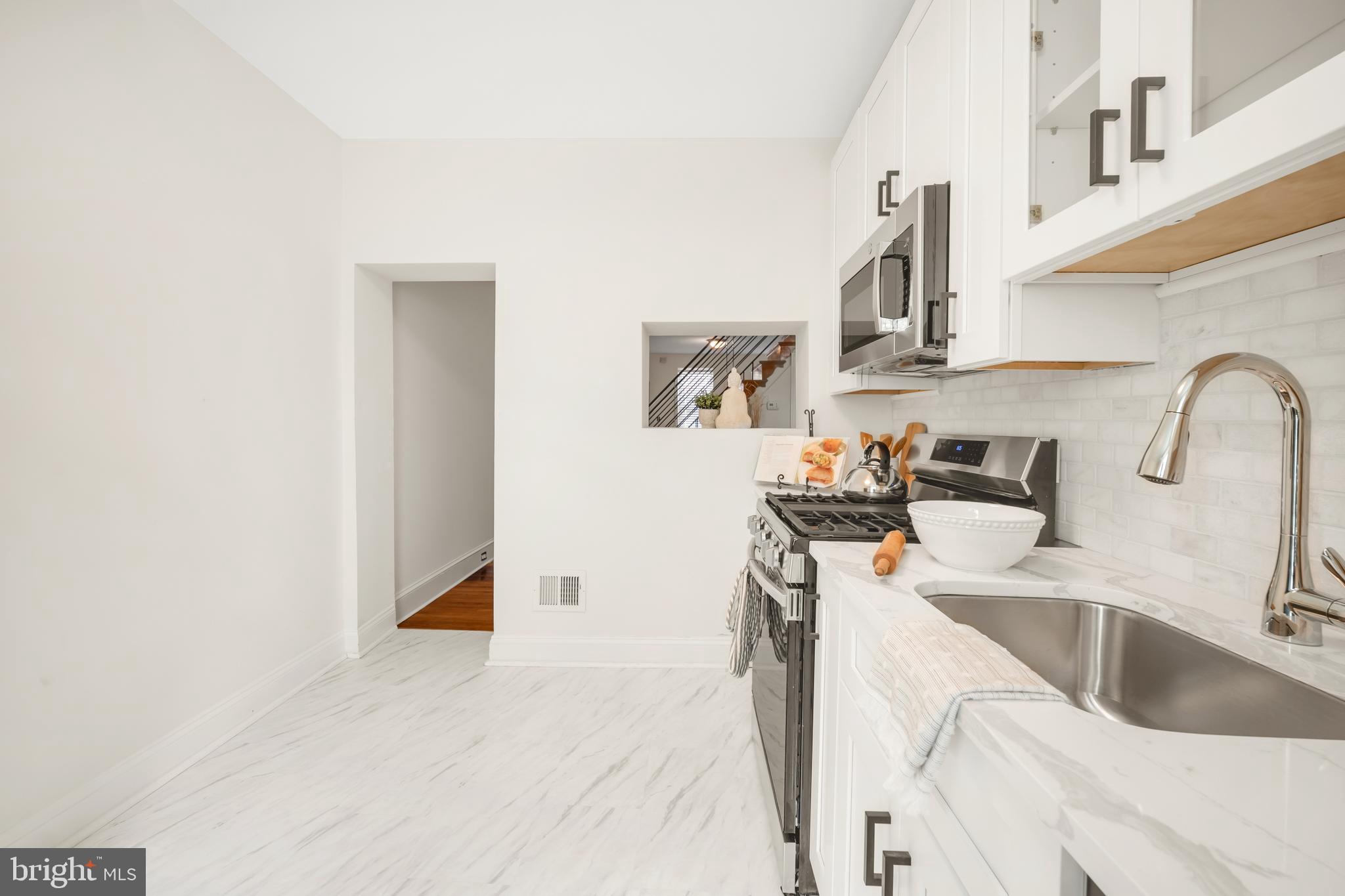 2545 Sepviva St