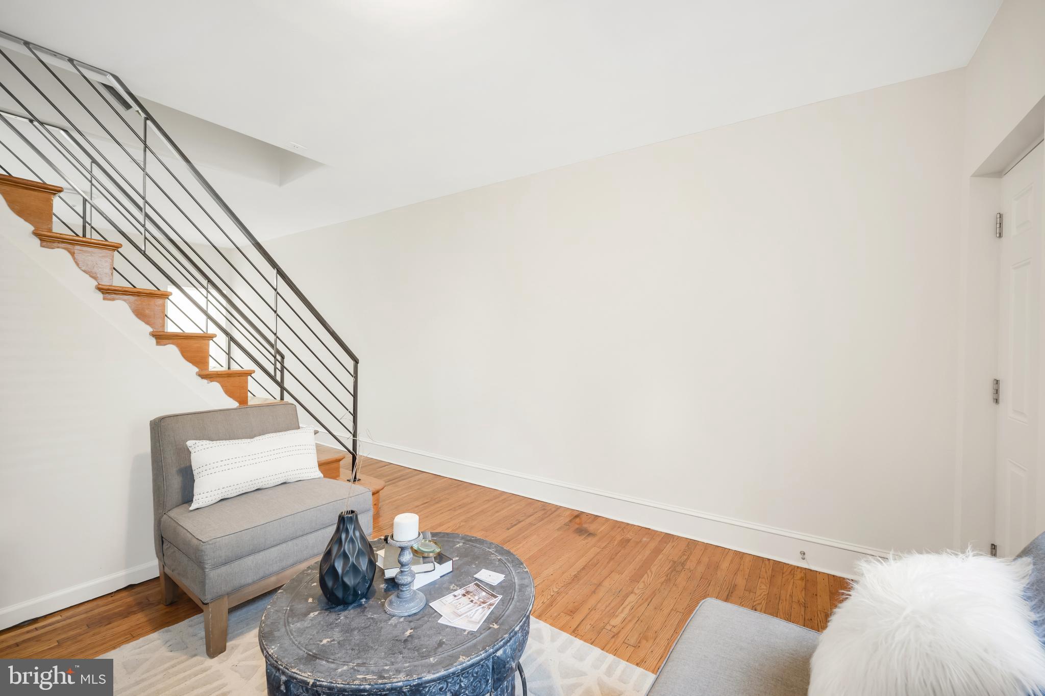 2545 Sepviva St