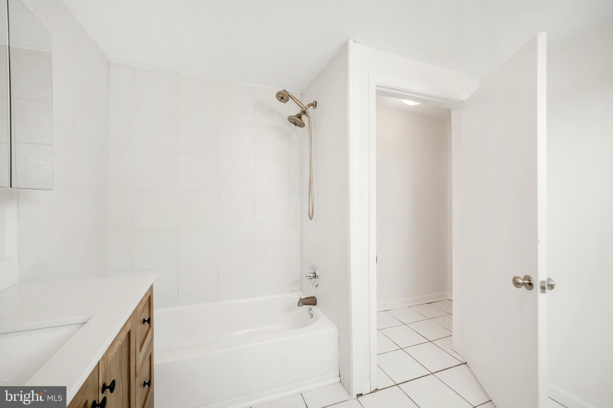 2545 Sepviva St