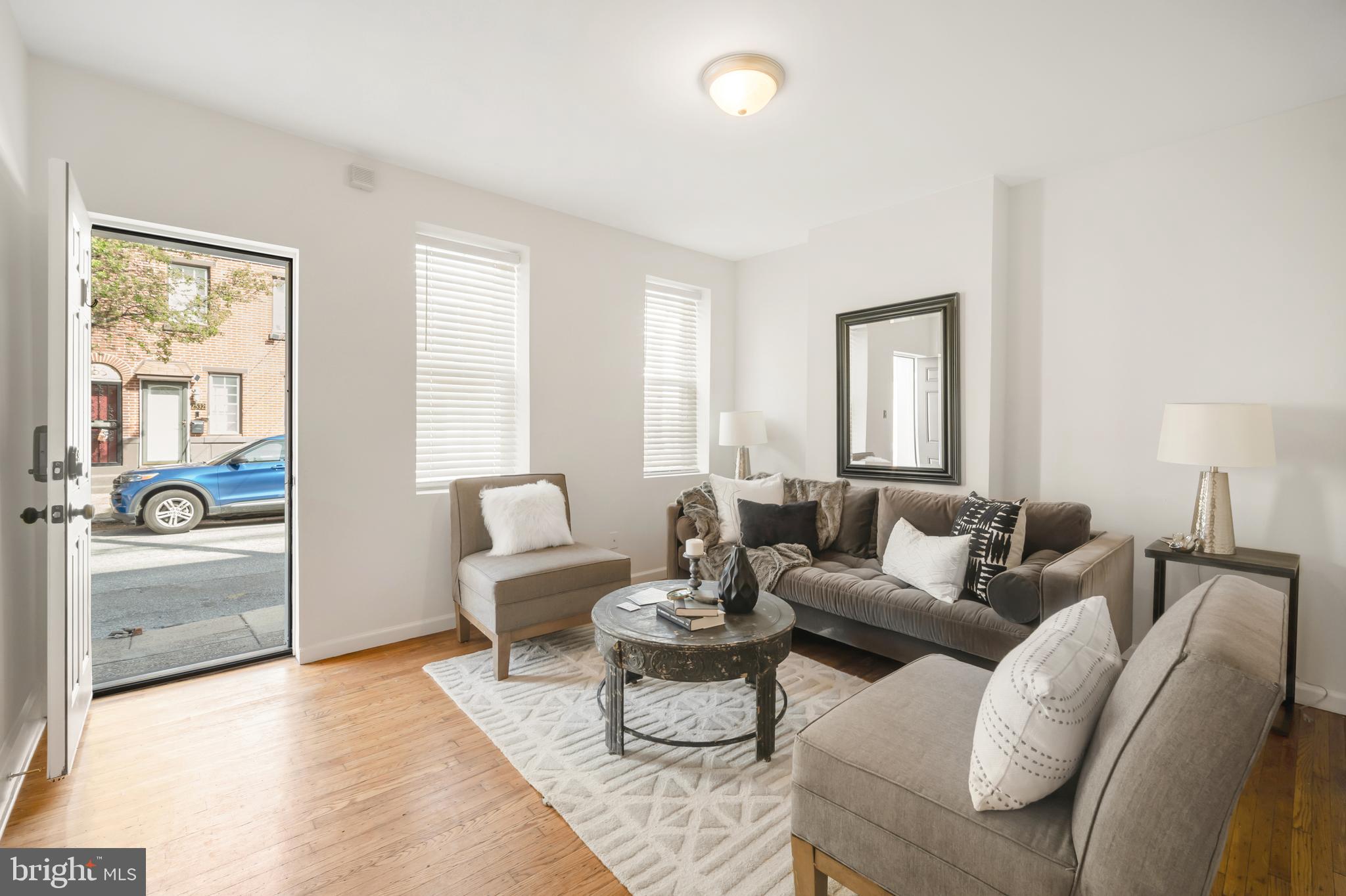 2545 Sepviva St