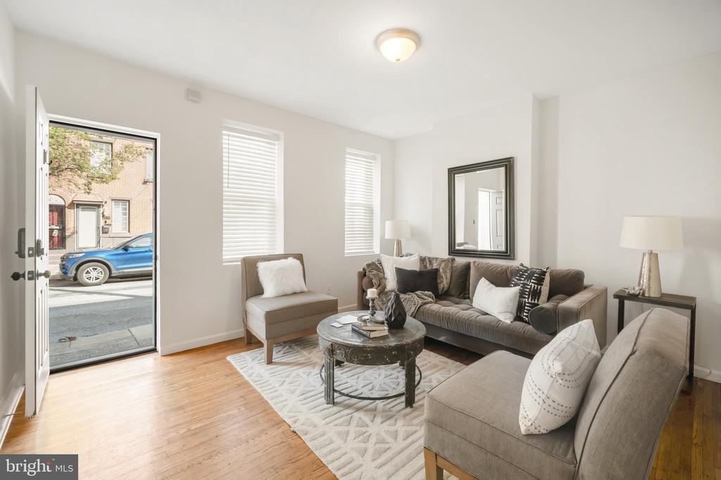 2545 Sepviva St