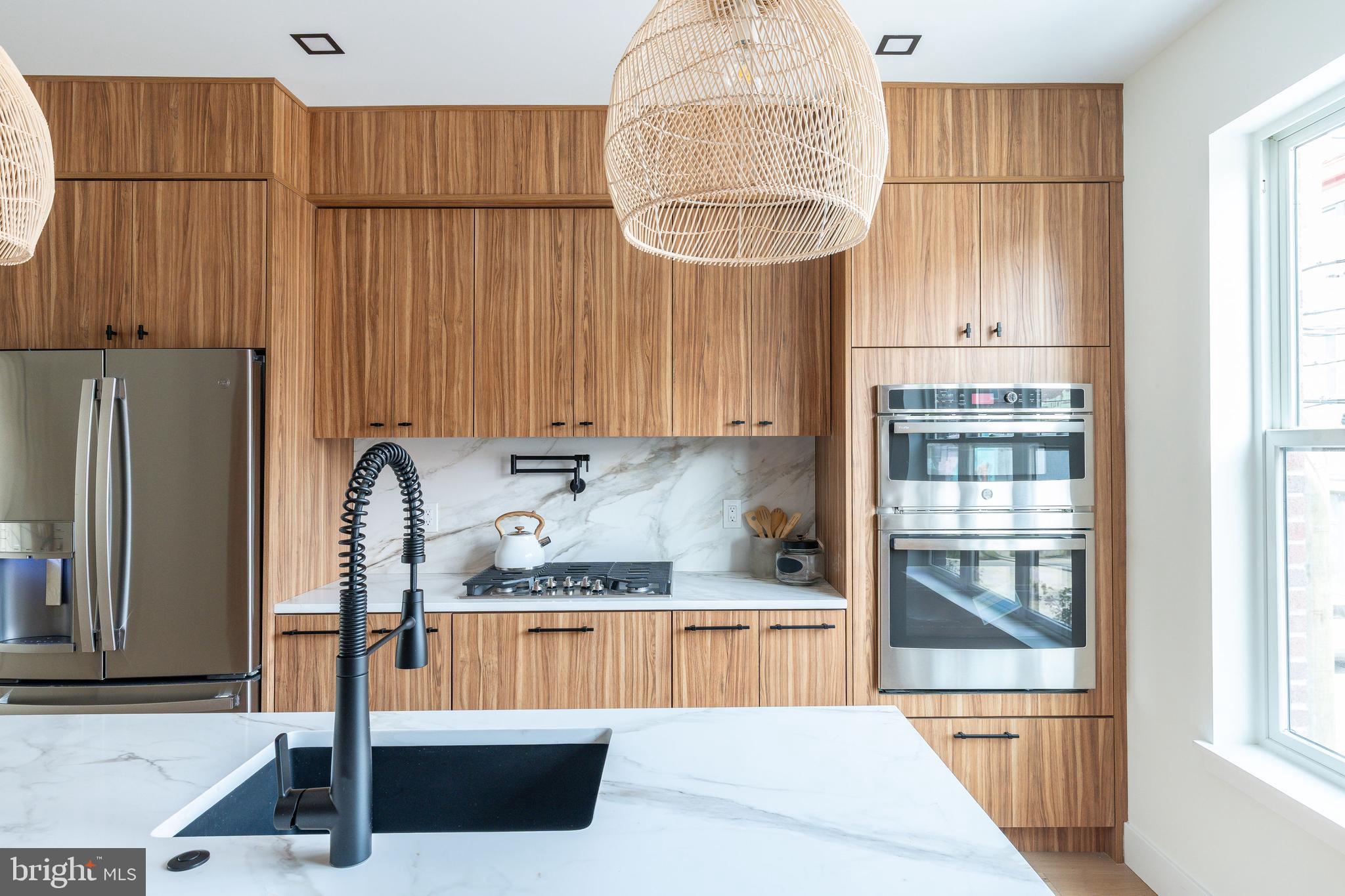 518 Cecil B. Moore Ave