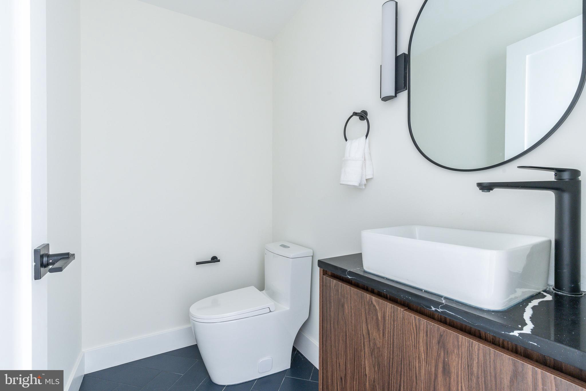 518 Cecil B. Moore Ave