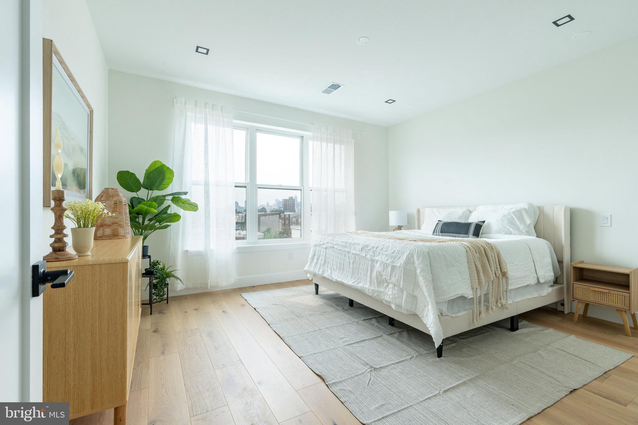 518 Cecil B. Moore Ave