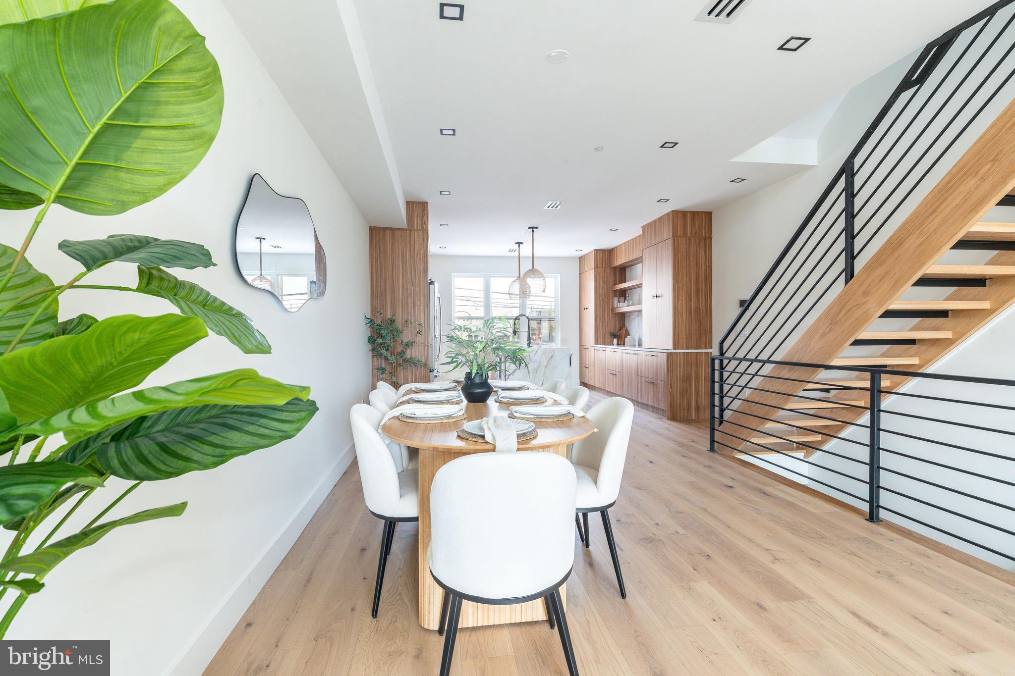 518 Cecil B. Moore Ave