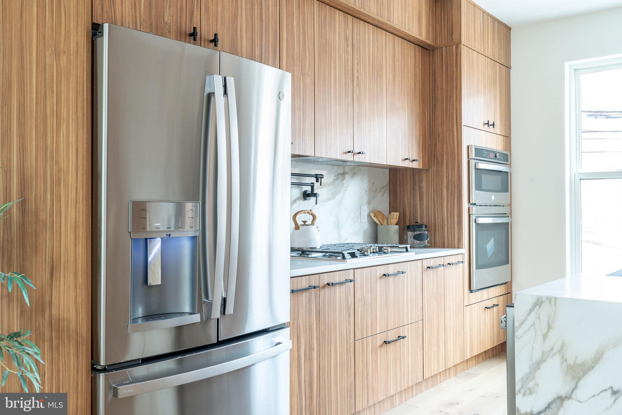 518 Cecil B. Moore Ave