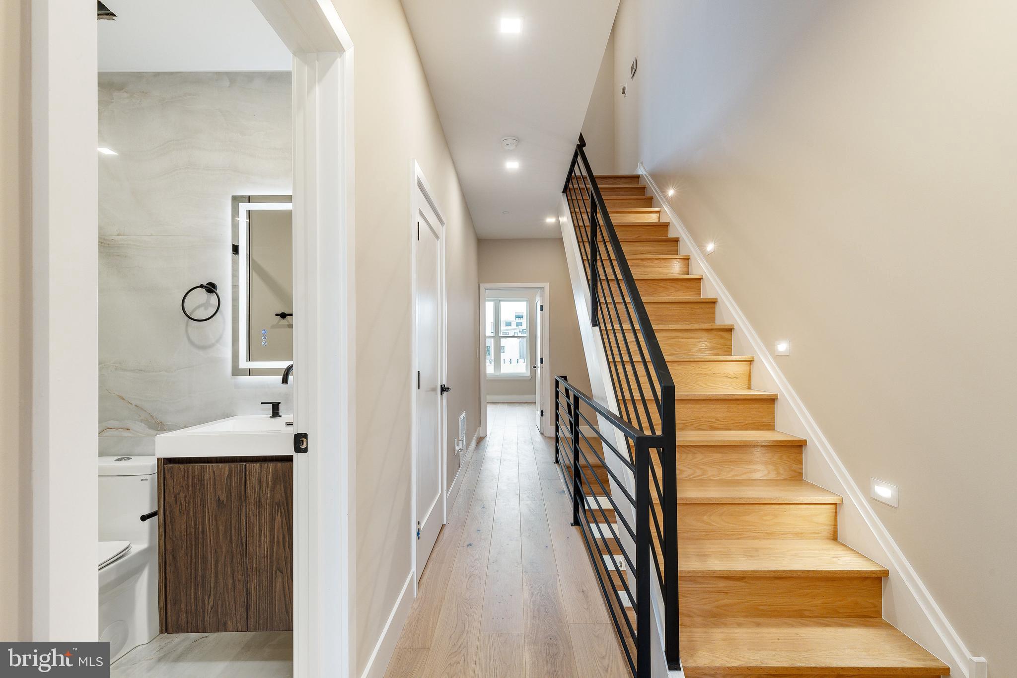 526 Cecil B. Moore Ave