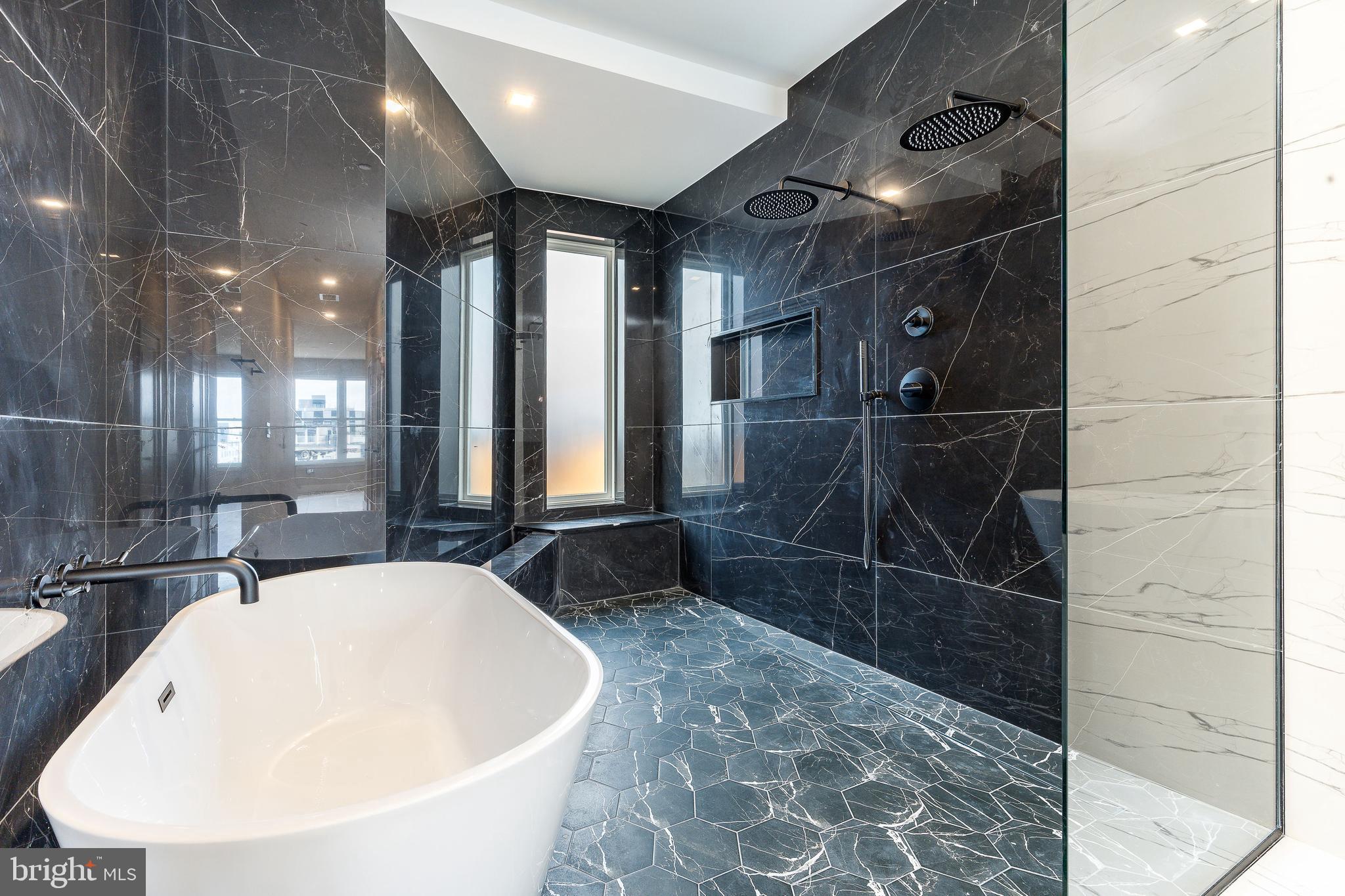 526 Cecil B. Moore Ave