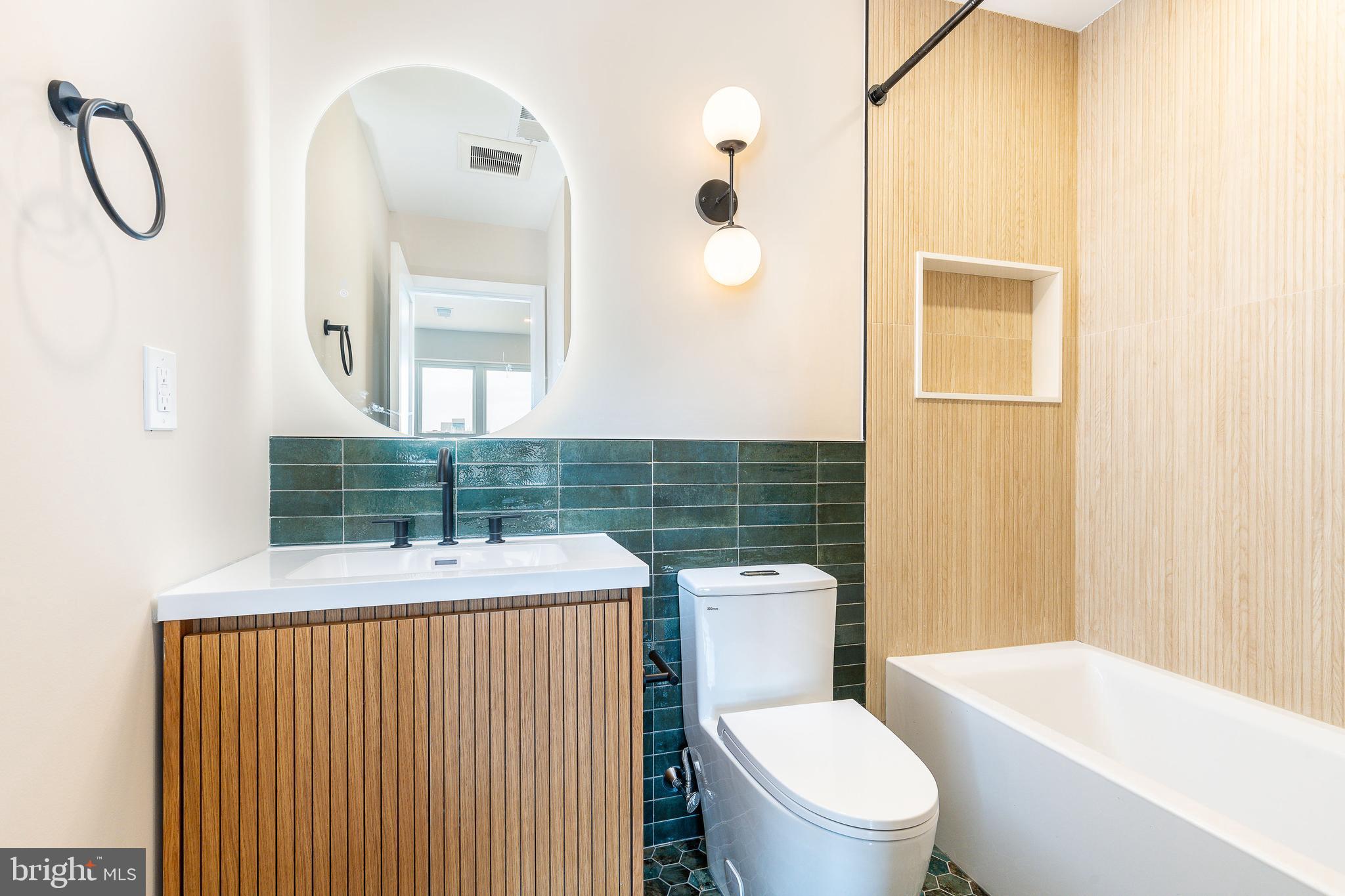 520 Cecil B. Moore Ave